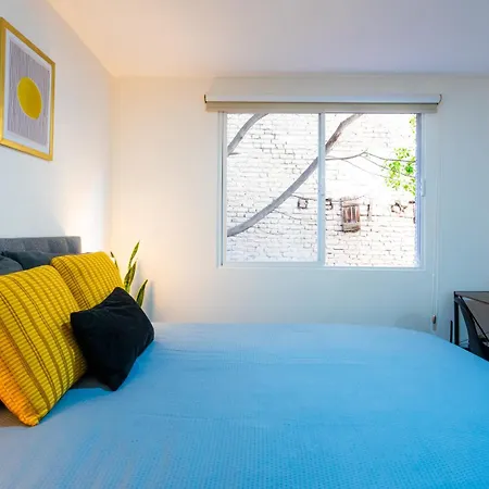 Private Room #2 in a 4 bedroom Guest House in Roma Norte, Mexico City